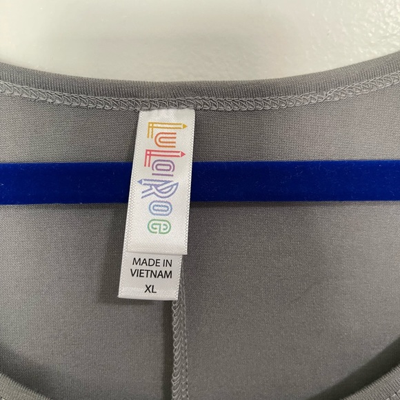 LuLaRoe gray tunic - Picture 5 of 5